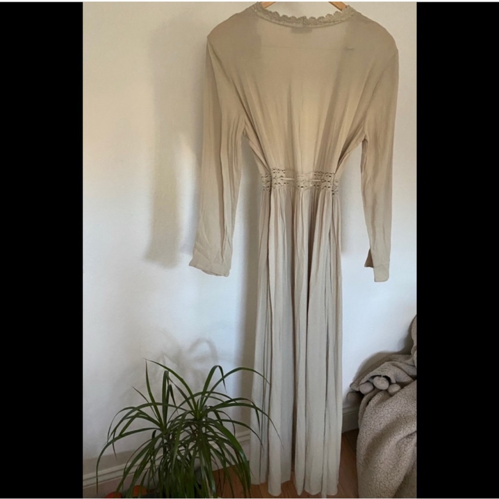 Vici Tan Bohemian Duster with tie / Size Small
